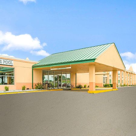 Travelodge By Wyndham Lincoln Airport I-80 Dış mekan fotoğraf