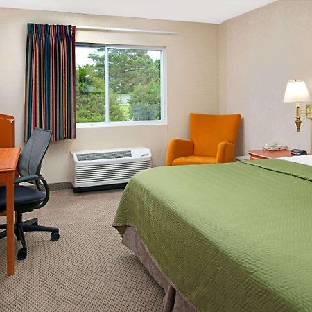 Travelodge By Wyndham Lincoln Airport I-80 Dış mekan fotoğraf